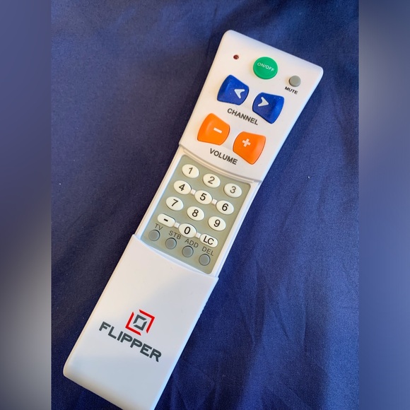 Big Button Remote by Flipper - Picture 2 of 4